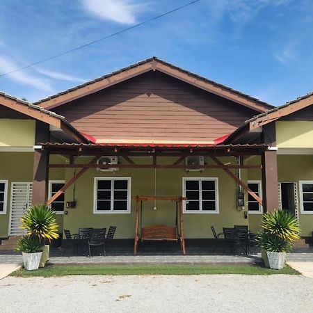 Nipah Homestay Kuala Besut Exterior foto